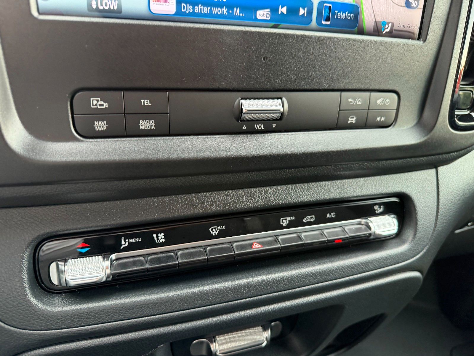 Fahrzeugabbildung Mercedes-Benz Vito 116 CDI 9G Tourer Extral AHK2,5to 2xKlima