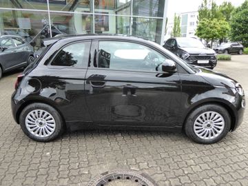 Fiat 500e Action