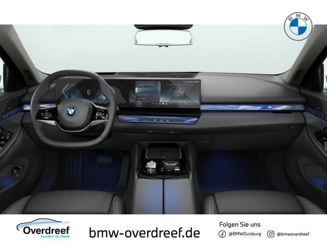BMW i5 eDrive40 Touring Navi Tempom.aktiv Bluetooth foto 4