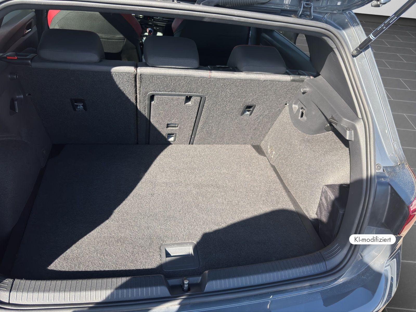 Volkswagen Golf VIII GTI 2.0 TSI RFK PANO SHZ CARPLAY LED, миниатюра 15