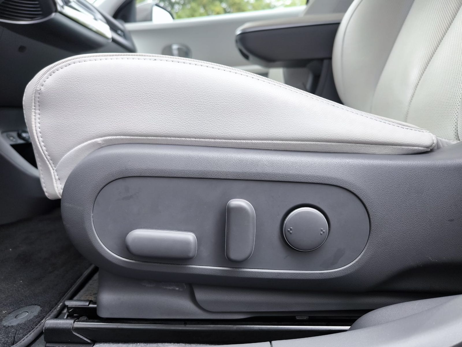 Fahrzeugabbildung Hyundai Ioniq 5 Techniq PANO+NAVI+LED+SHZ+KAMER+ACC+19"+