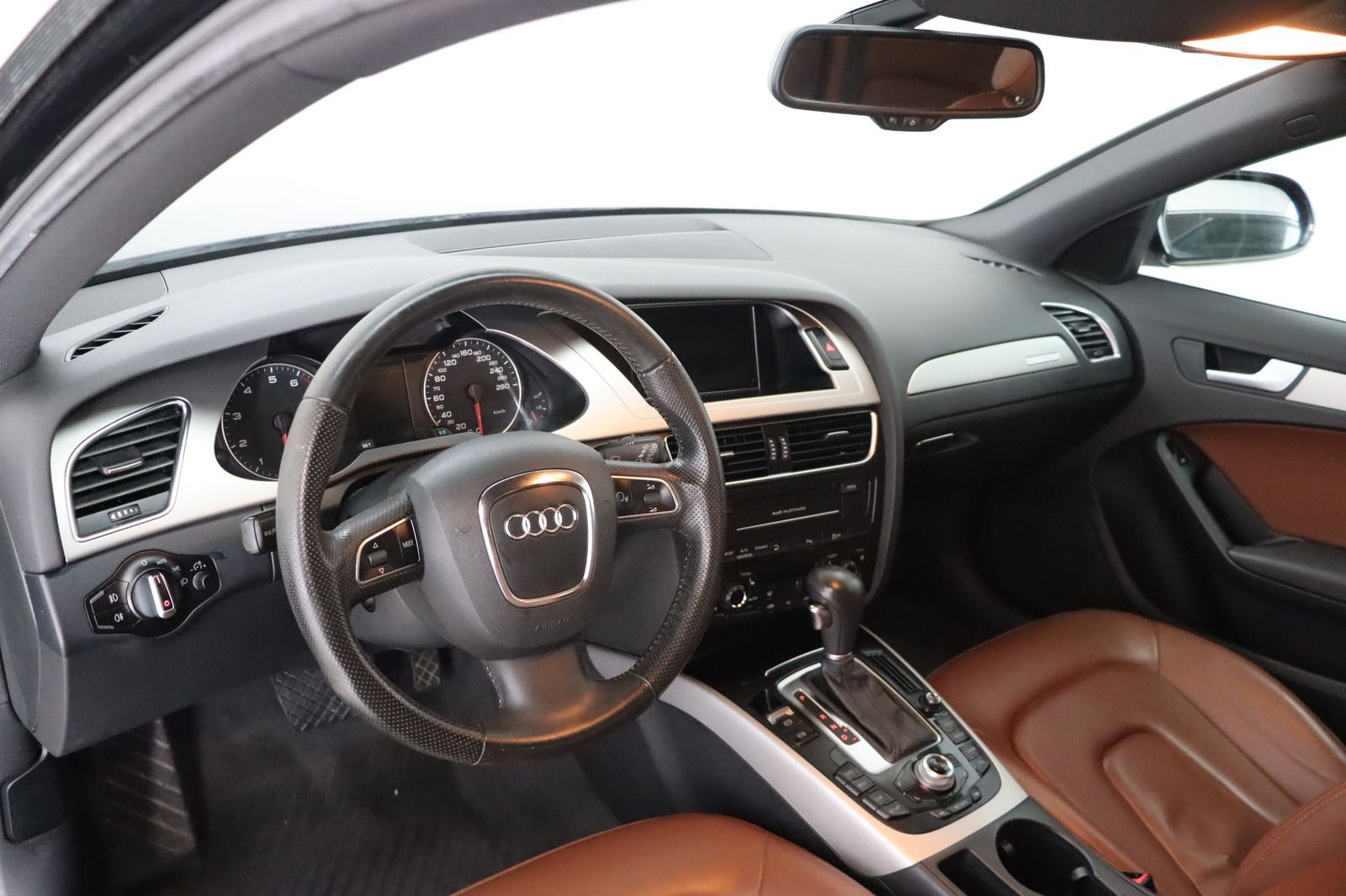 Fahrzeugabbildung Audi A4 2.0 TFSI quattro Avant * BI-Xenon * Navi *