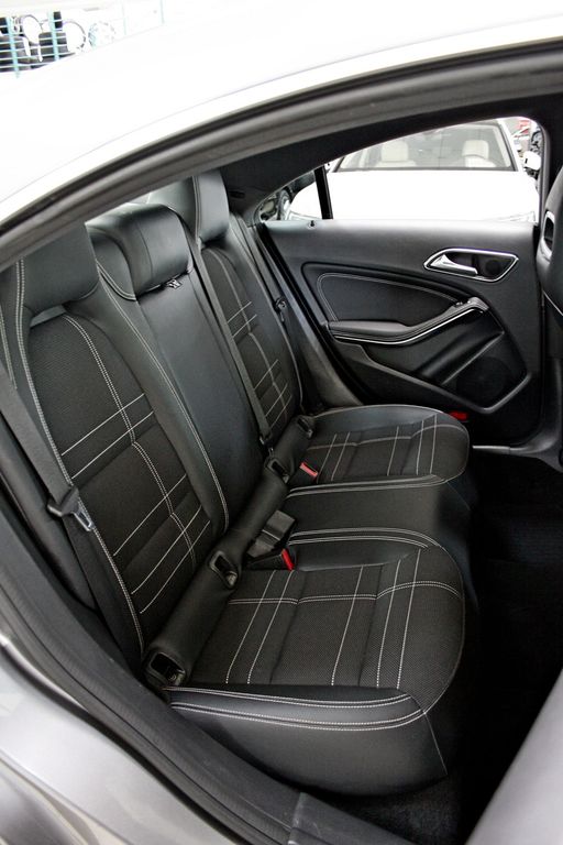 Mercedes-Benz CLA 180 Coupe KAMERA SCHECKH SOUND