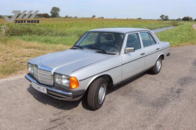 Mercedes-Benz 230E