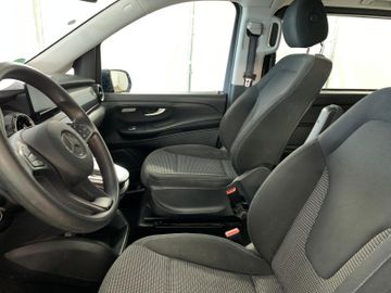 Mercedes V 220 - 10