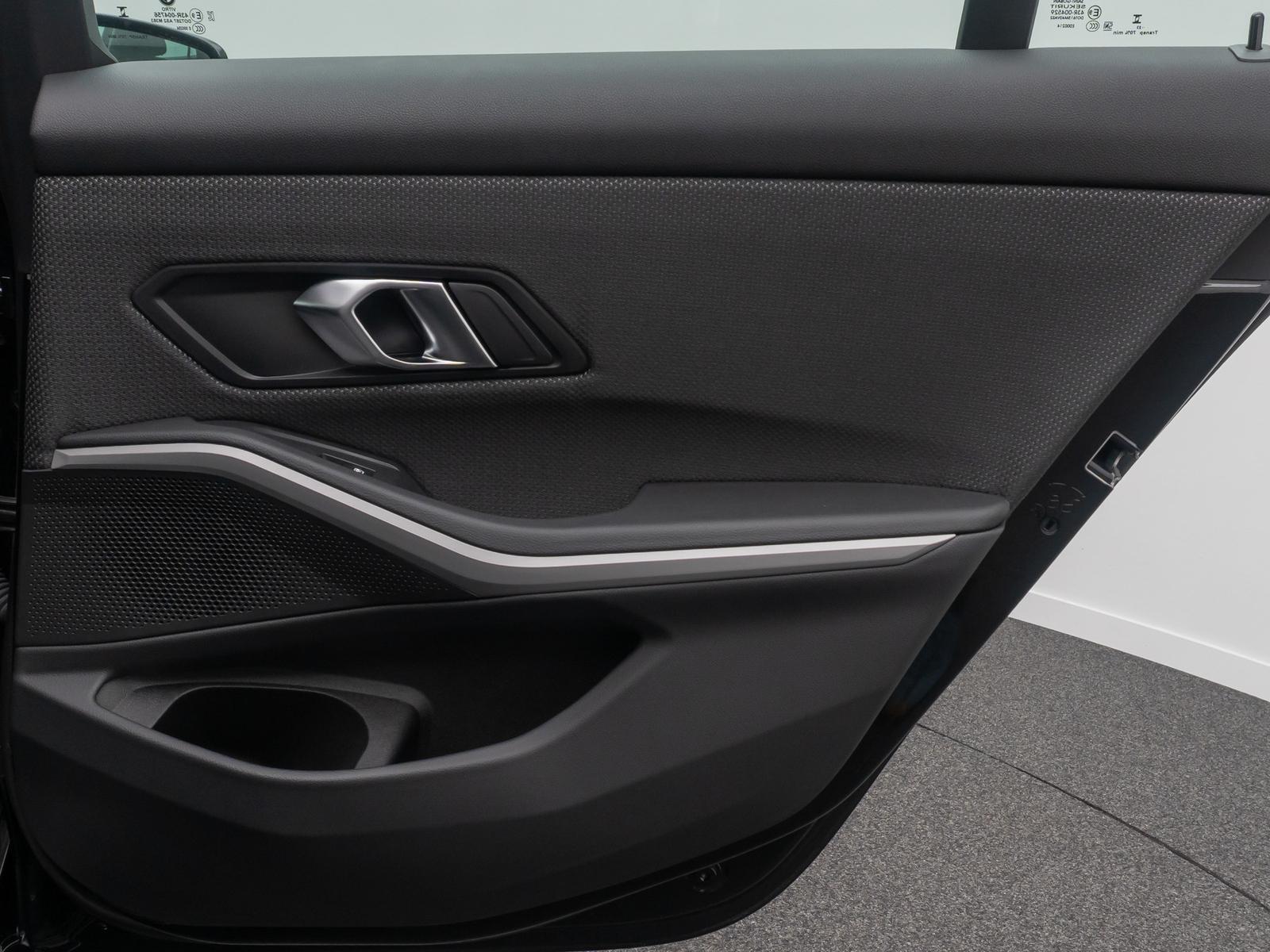 BMW 318 i GeschwindigReg DAB PDC Widscreen Cockpit+, миниатюра 30