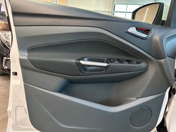 Ford C-Max Titanium *AHK*Klima*Kamera*DAB*Panorama*