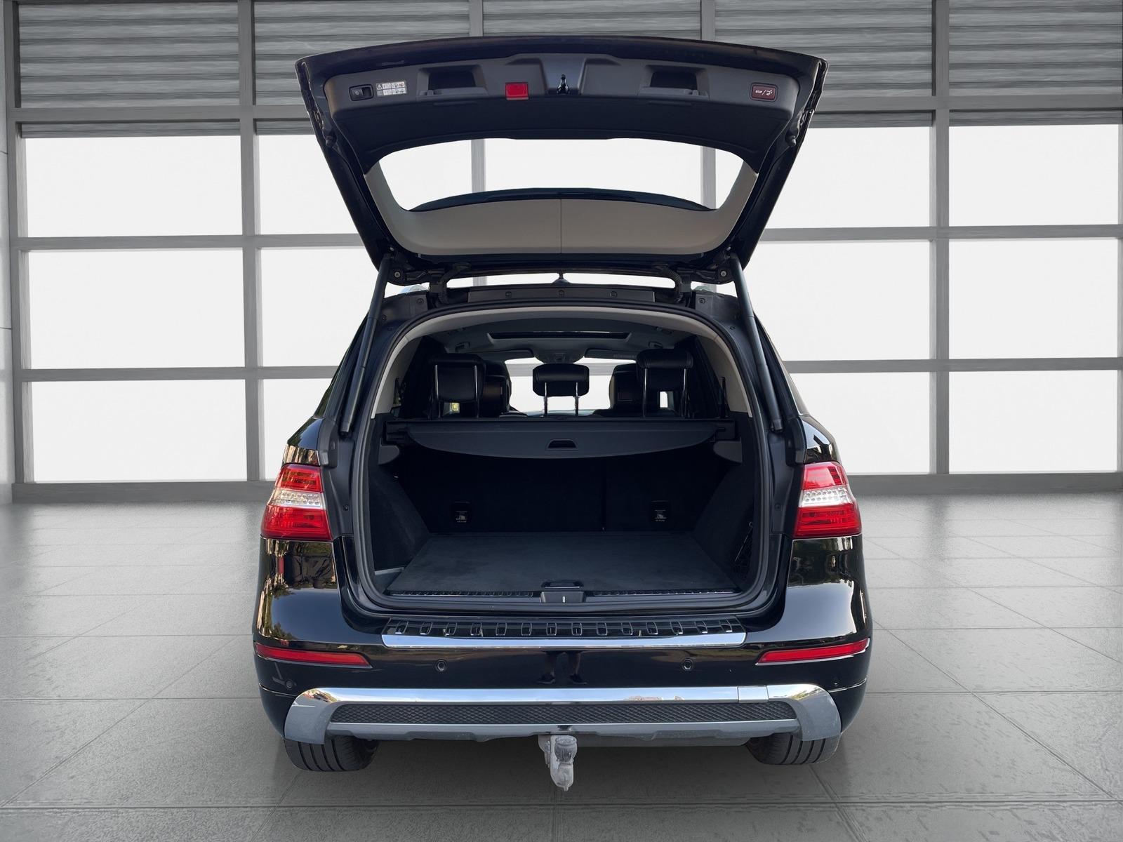 Mercedes-Benz ML 350 D 4Matic AMG 20 Zoll AHK SD Harman Kardon