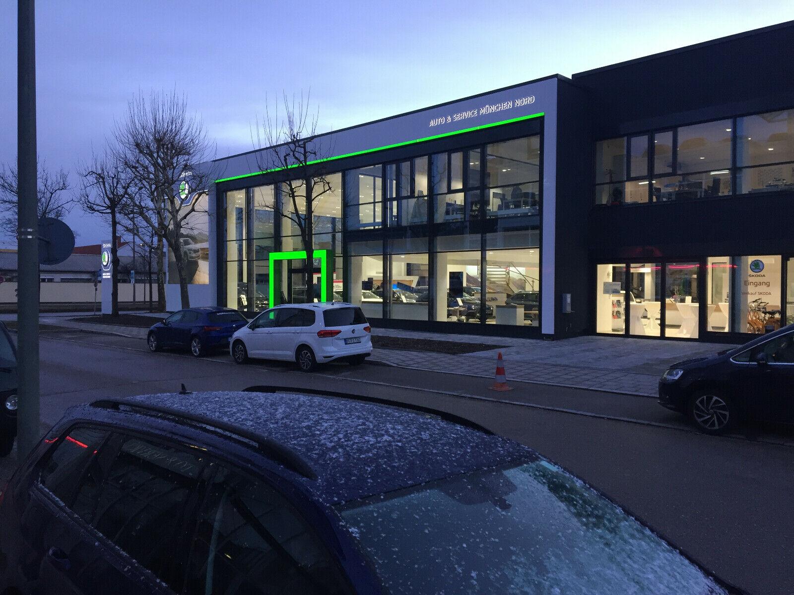 showroom-image-top