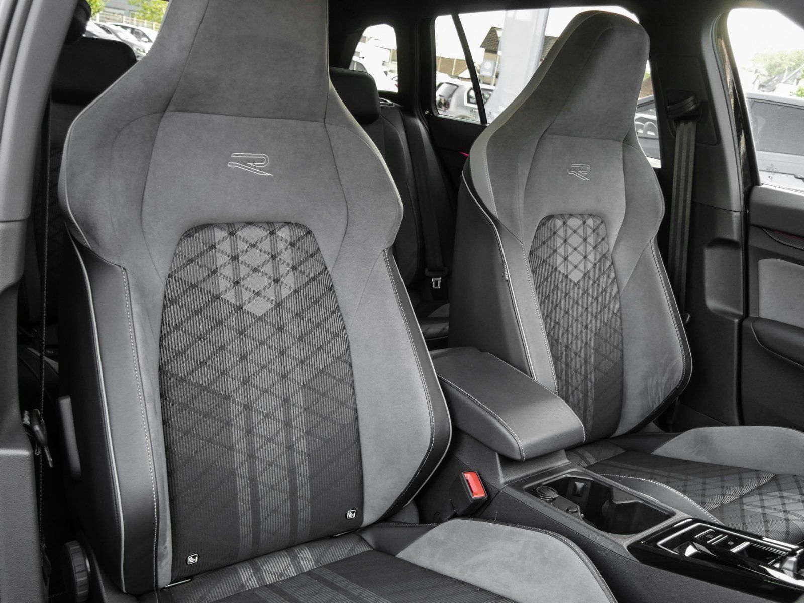 Volkswagen Golf - Bild 7