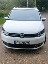 Volkswagen VW TOURAN 1.4 TSI CUP - Volkswagen Touran mit Benzin-Antrieb: Geländewagen