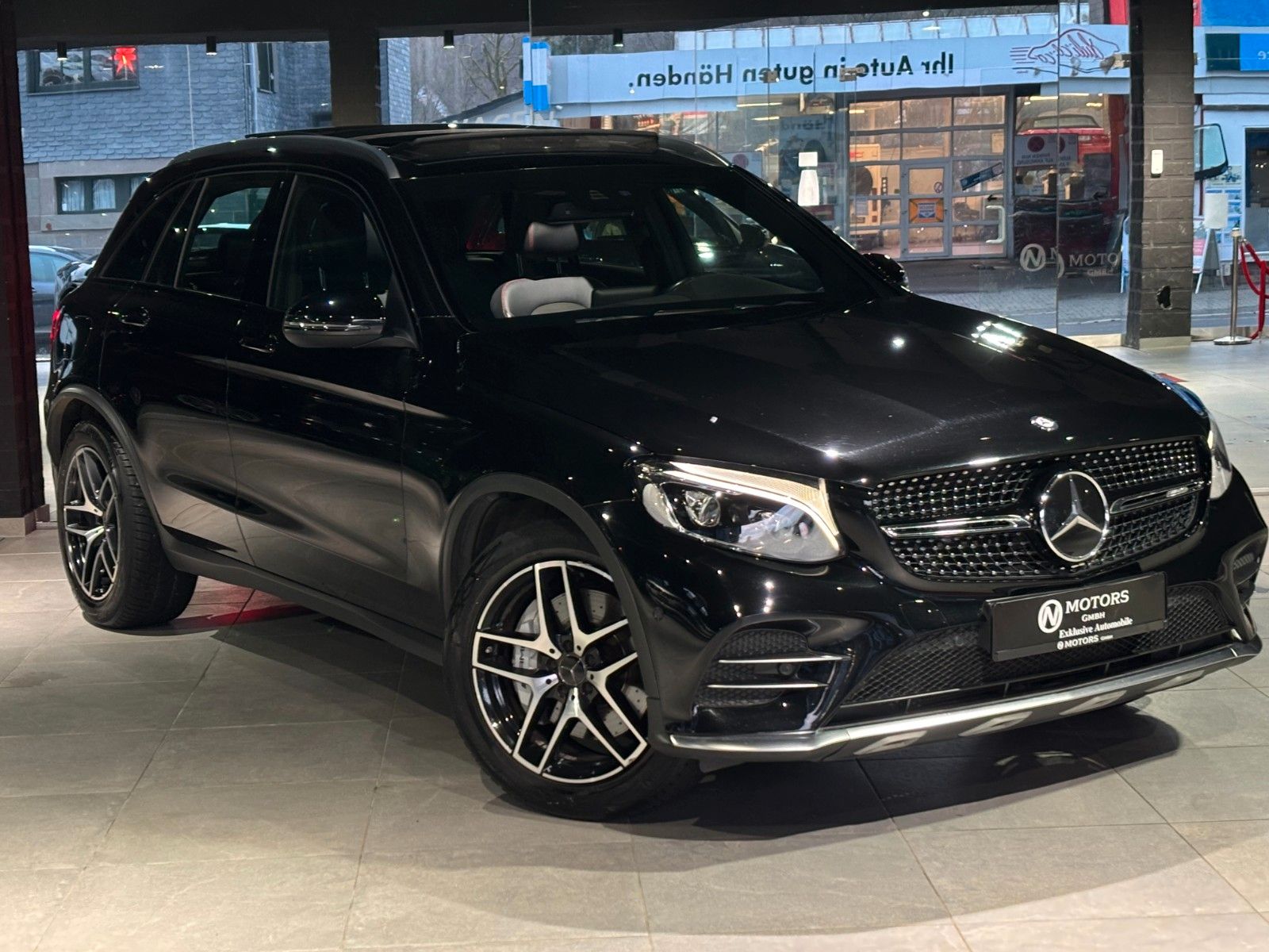 Fahrzeugabbildung Mercedes-Benz GLC 43 AMG *Pano*Burmester*Memory*Kamera*AHK