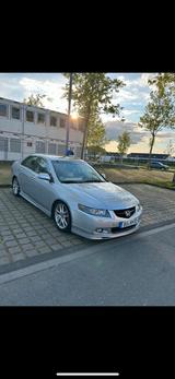 Honda  Accord cl9 - Honda: Cl