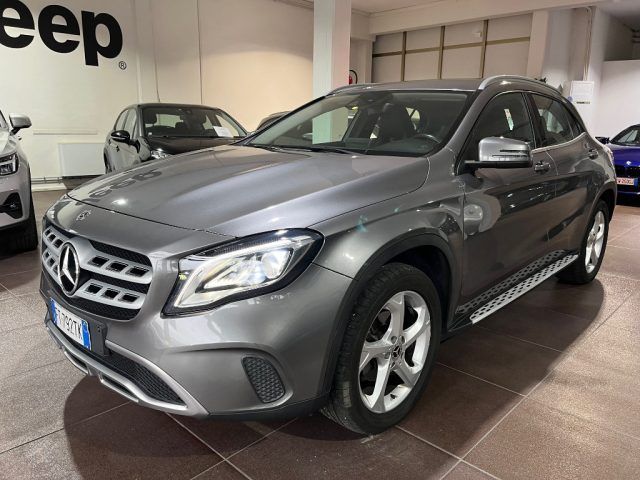 Mercedes-Benz MERCEDES-BENZ GLA 220 d Automatic Premium