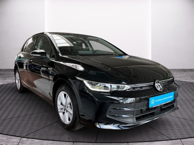 Fahrzeugabbildung Volkswagen Golf 1.5 TSI LIFE NAVI STANDHZG GJR