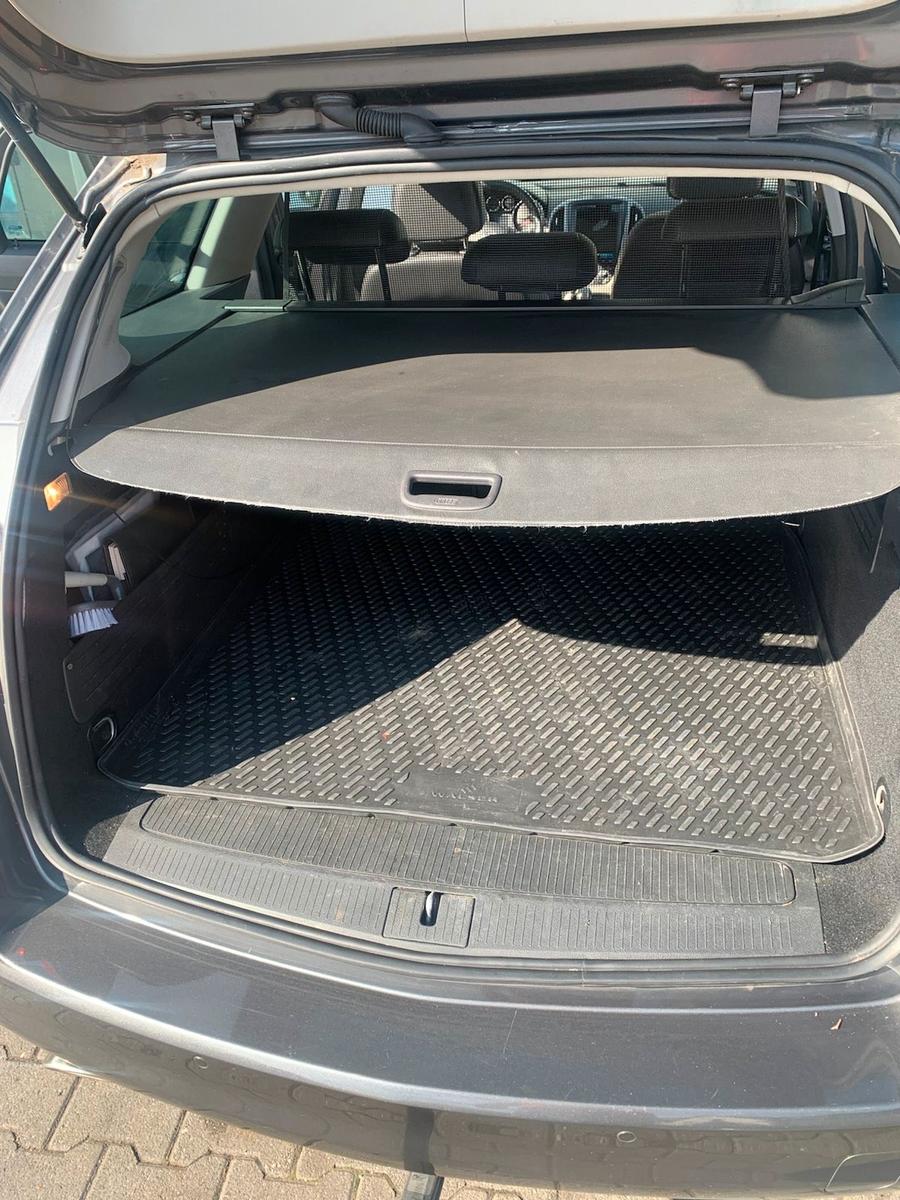 Opel Astra 2012 — photo 7