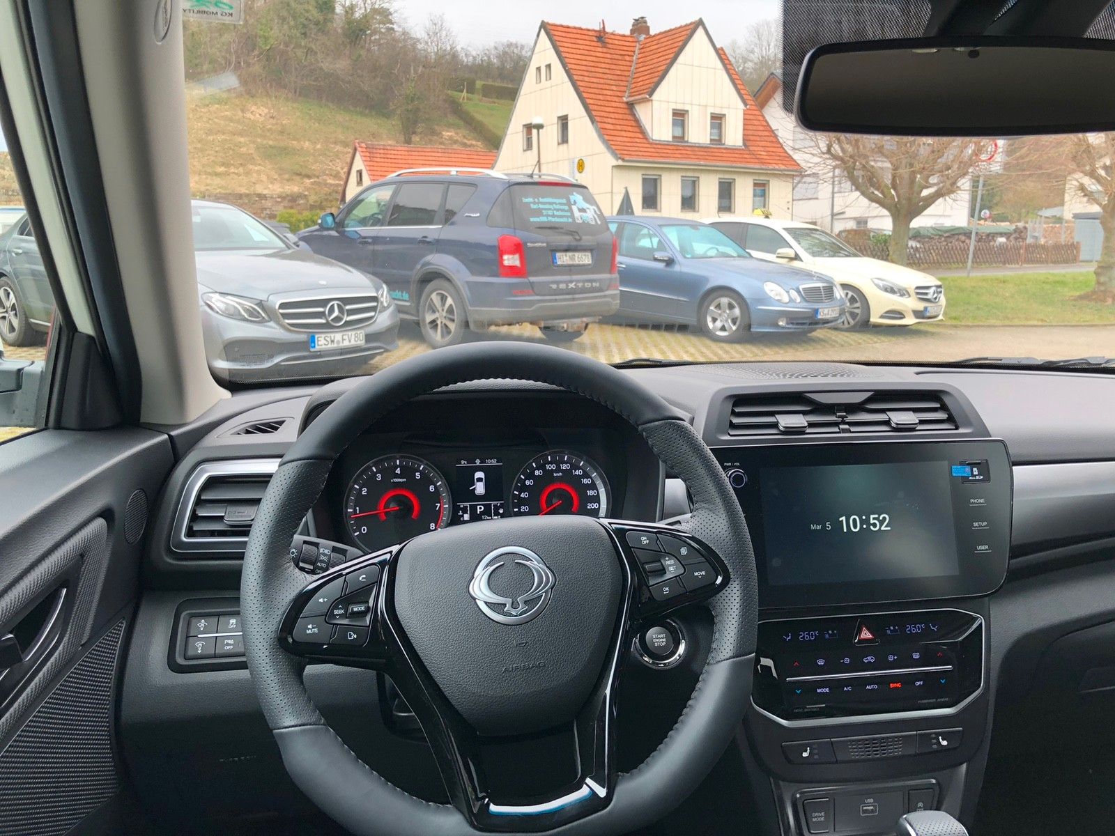 Fahrzeugabbildung Ssangyong TIVOLI GRAND Blackline 1,5 6AT 2WD MODELL 2024