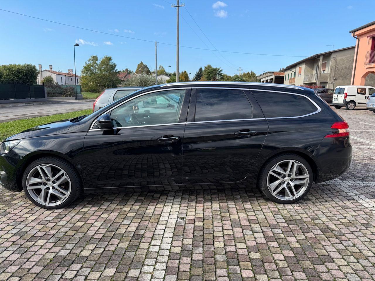 Peugeot 308 2015 — photo 7