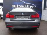 BMW 330 Baureihe 3 Lim. 330 d - BMW 330 aus 2013 mit Diesel-Antrieb: Limousine