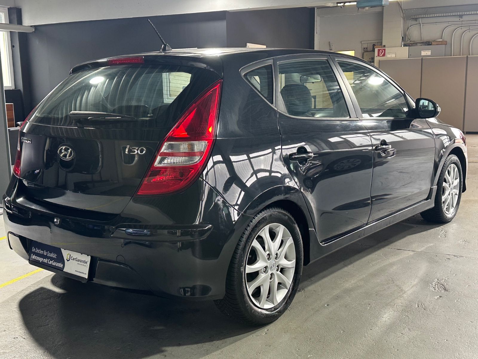 i30 1.4 Edition Plus*SHZ*MFL*PDC*ALU*50TKM