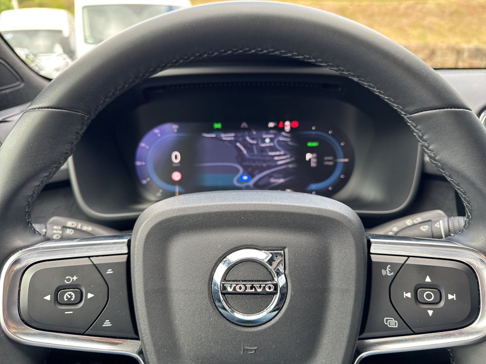 Fahrzeugabbildung Volvo C40  Ultimate Recharge Pure Electric #AWD