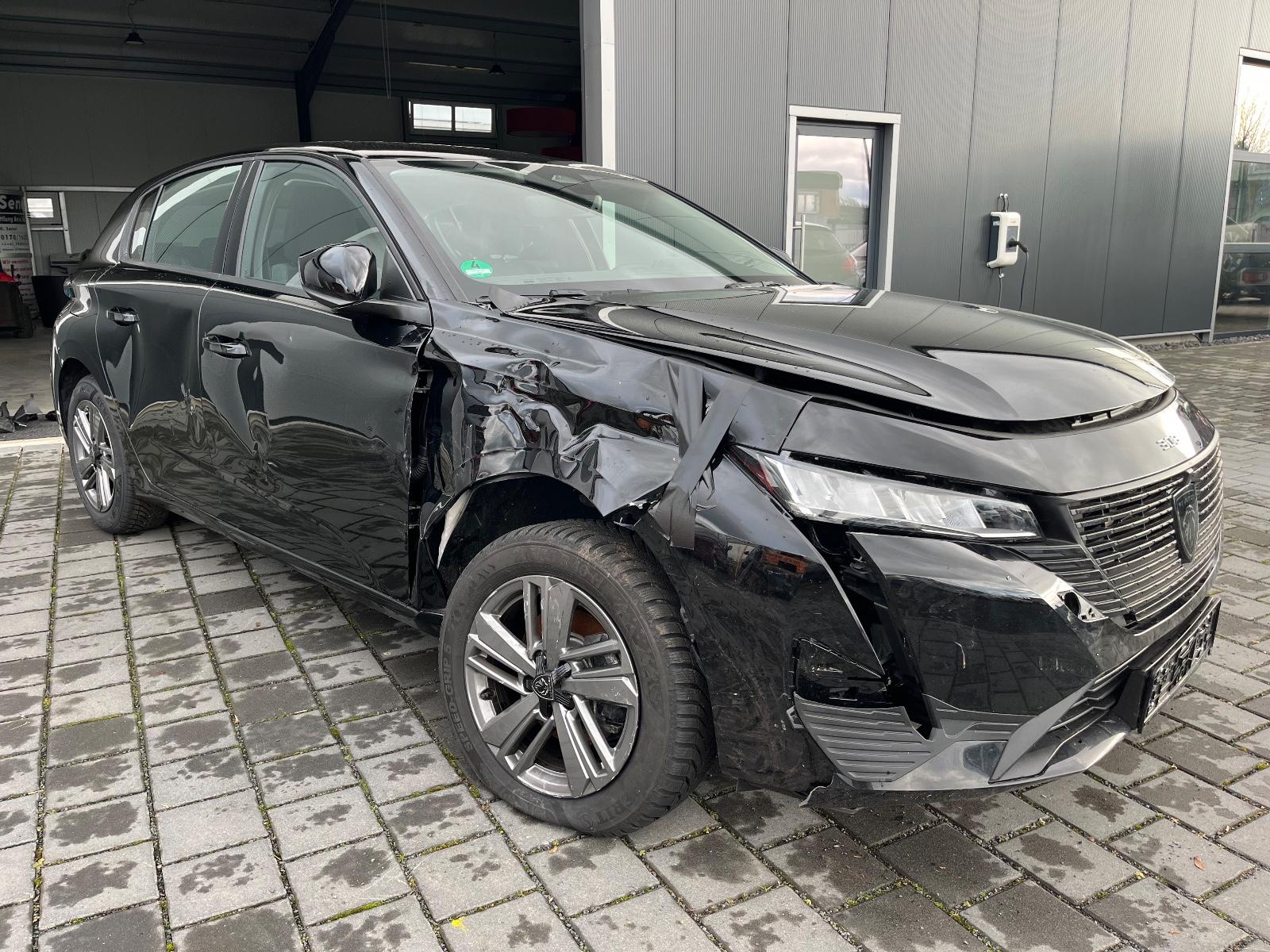 Peugeot 308 Active Pack Navi Full LED 1.Hand