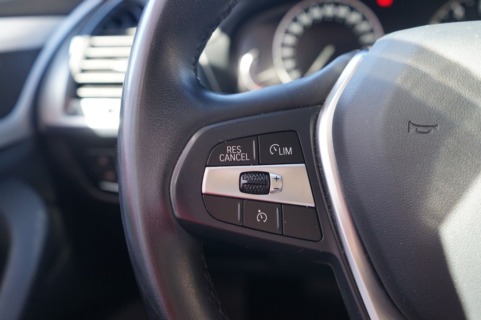 BMW X3 xDrive 20 i Advantage Xenon Navi Sitzheizung foto 19