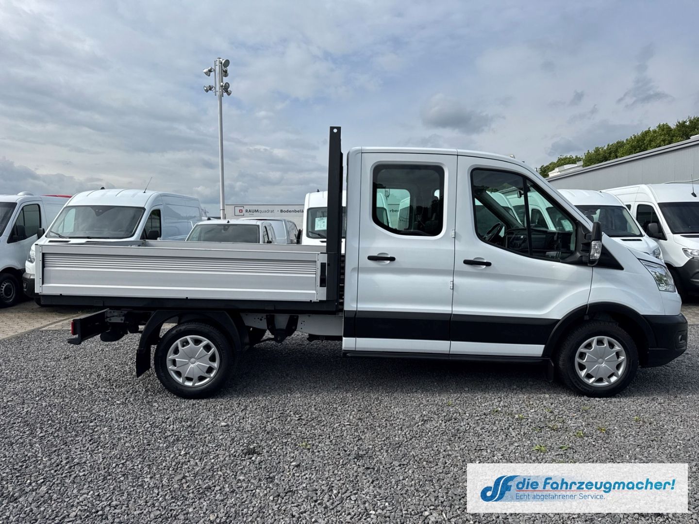Fahrzeugabbildung Ford Transit Pritsche 310 L2 Doppelkabine Trend AHK D