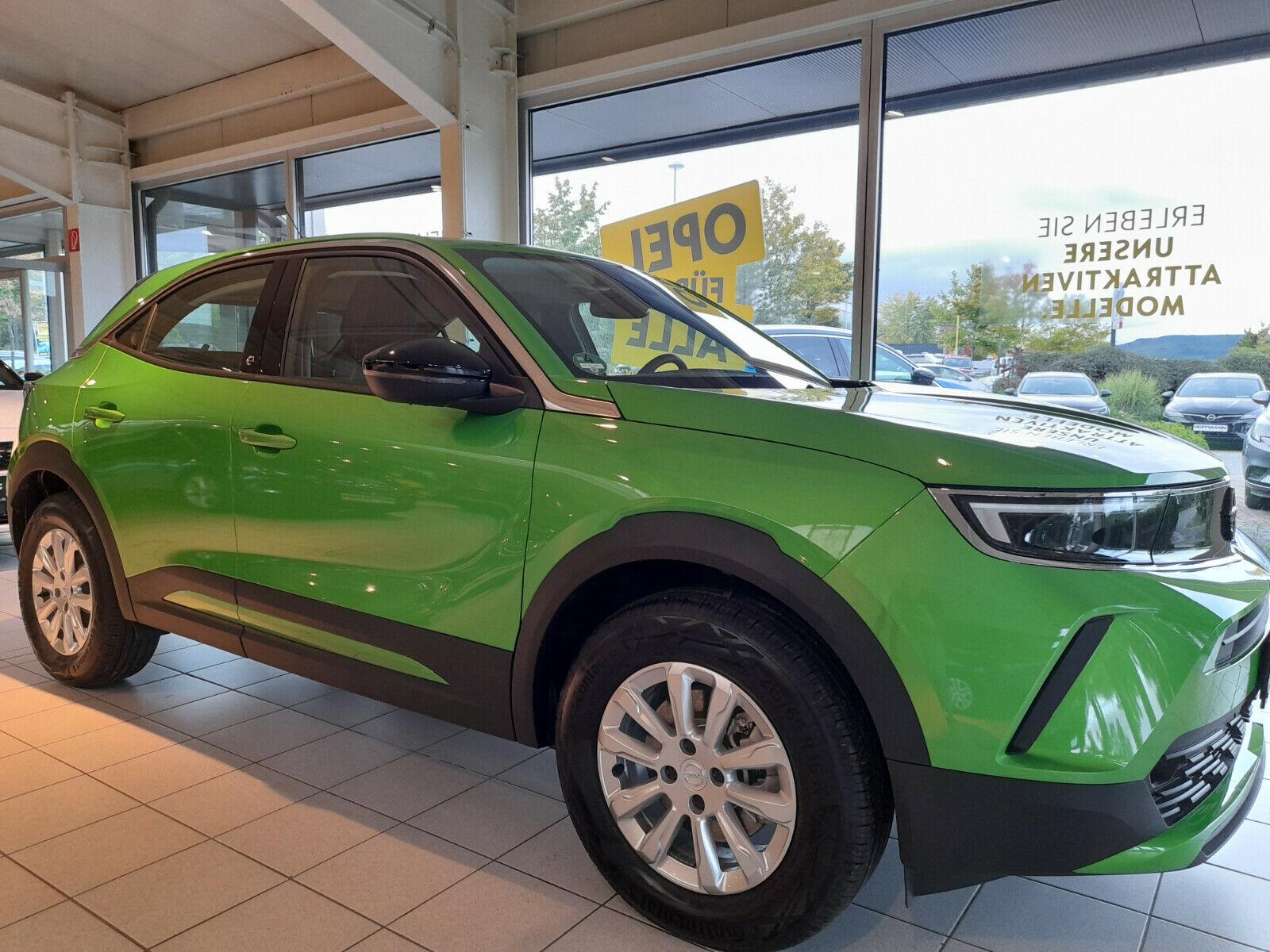 showroom-image-top