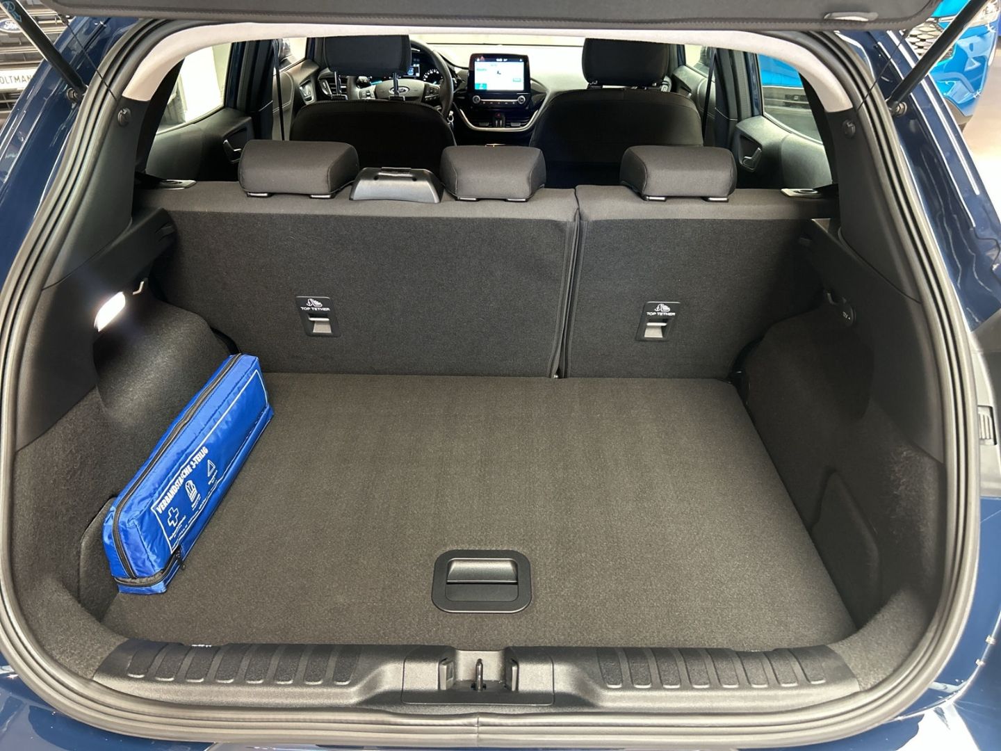 Fahrzeugabbildung Ford Puma Cool & Connect 1.0 EcoBoost LED DAB Spurhal