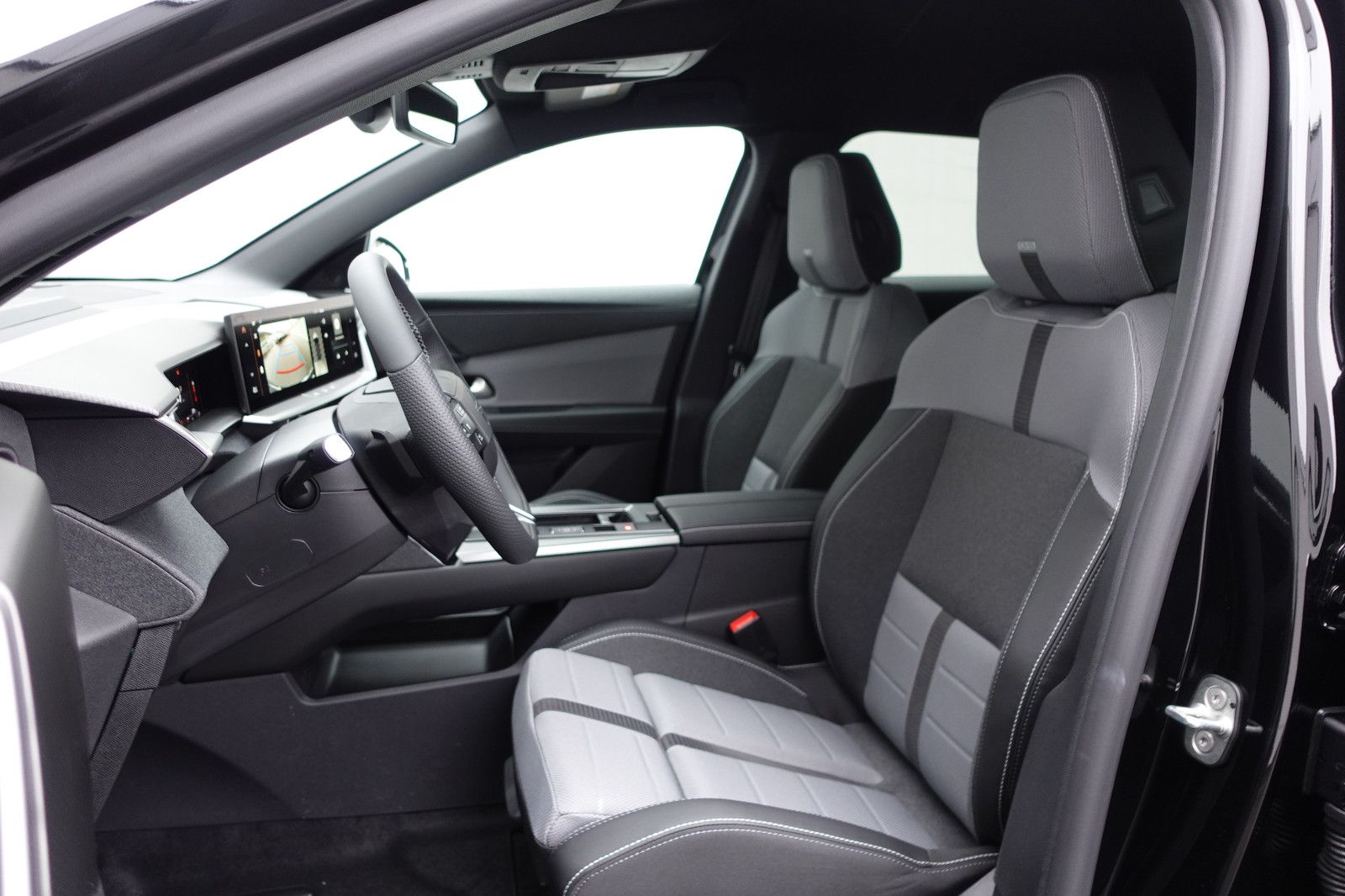 Fahrzeugabbildung Opel Grandland GS, Head Up, LED, PP, Navi, RFK