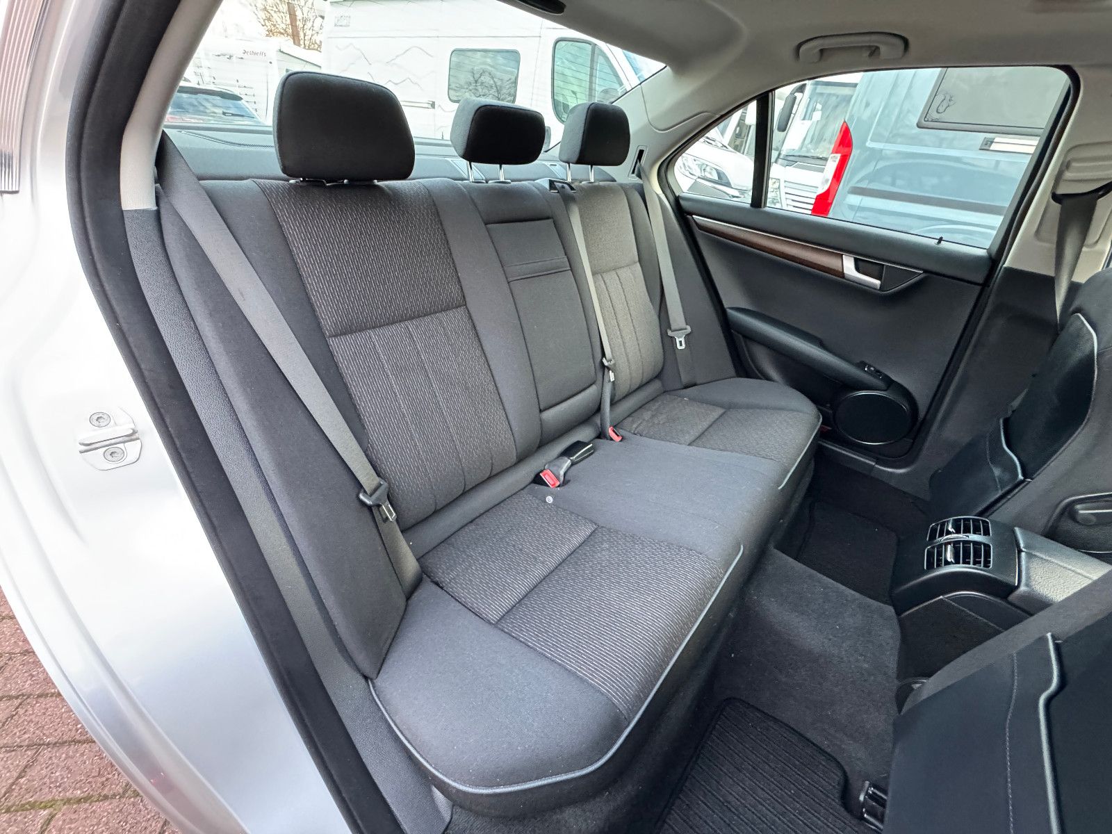 Fahrzeugabbildung Mercedes-Benz C 200 BE 7GT ELEGANCE NAVI ILS AHK SPORT 18 ALU