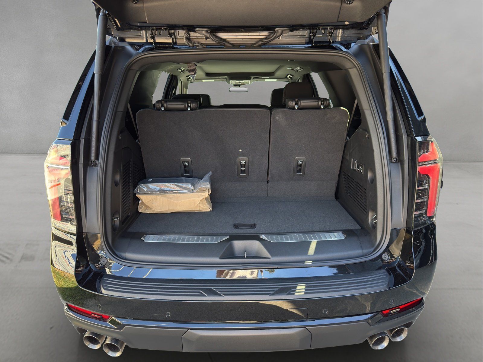 Fahrzeugabbildung Chevrolet Tahoe RST 6.2 MY26 24"/LUFTFAHRWERK/8-SITZER/AHK