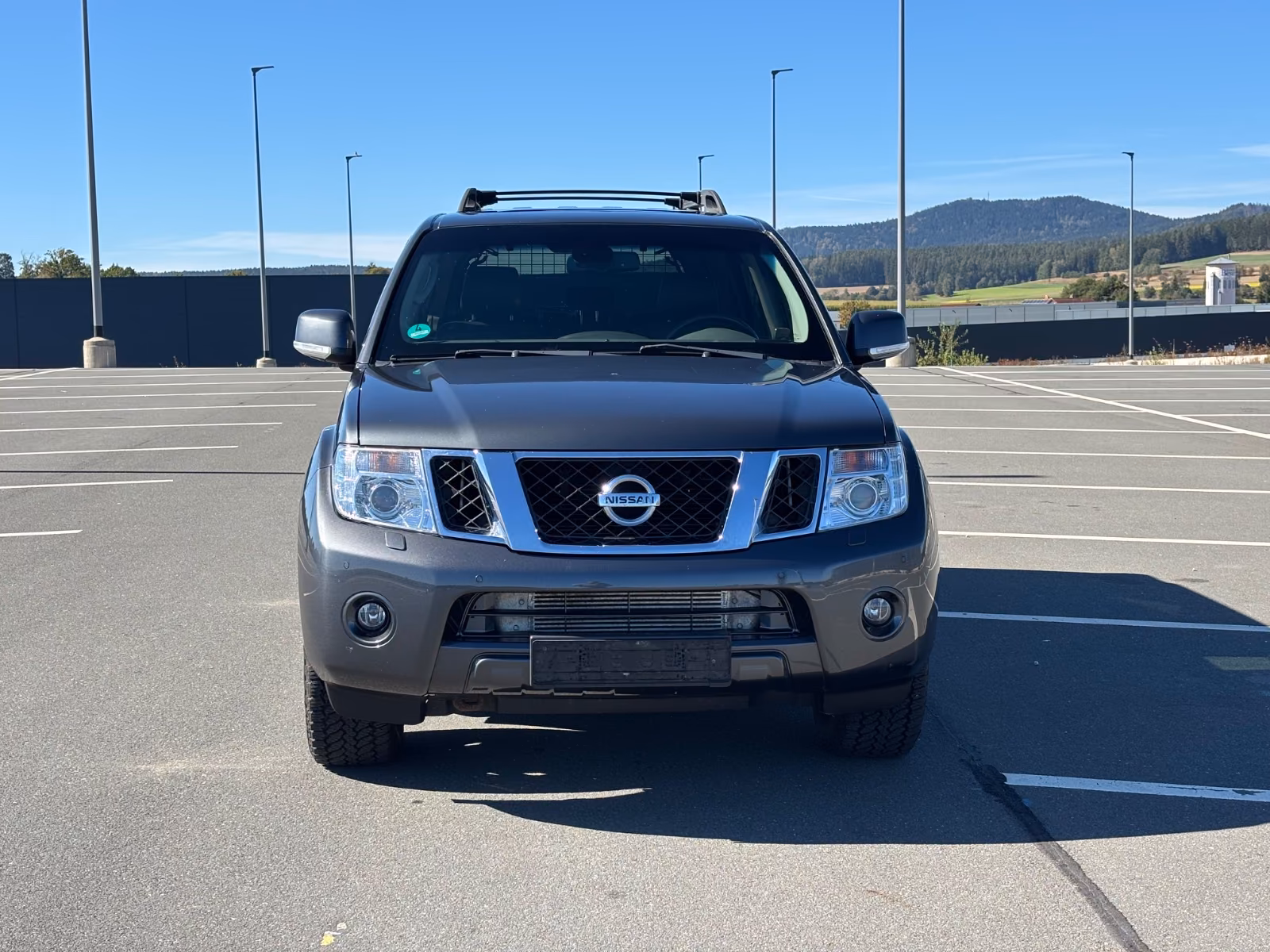 Nissan Pathfinder 3.0 dCi LE | 231 ch | BVA | 7 places | Bose | Toit ouvrant | Cuir chauffant à mémoire | Attelage amovible