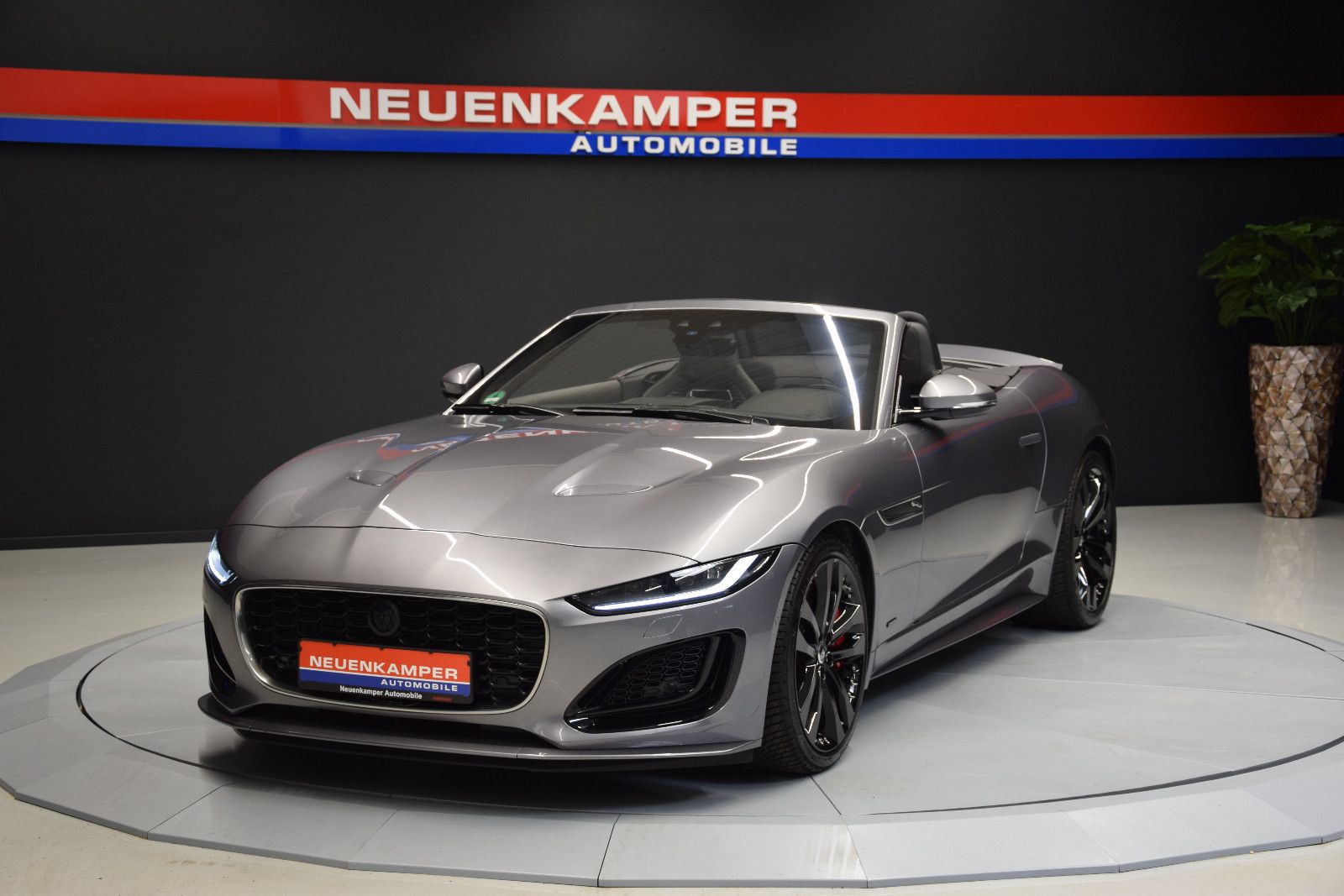 Fahrzeugabbildung Jaguar F-Type Cabrio R-Dynamic Memory Vollleder S-AGA
