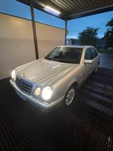 Mercedes-Benz Mercedes e280 w210 Elegance 4 Matic - gebrauchte Mercedes-Benz E 280 aus dem Jahr 1998