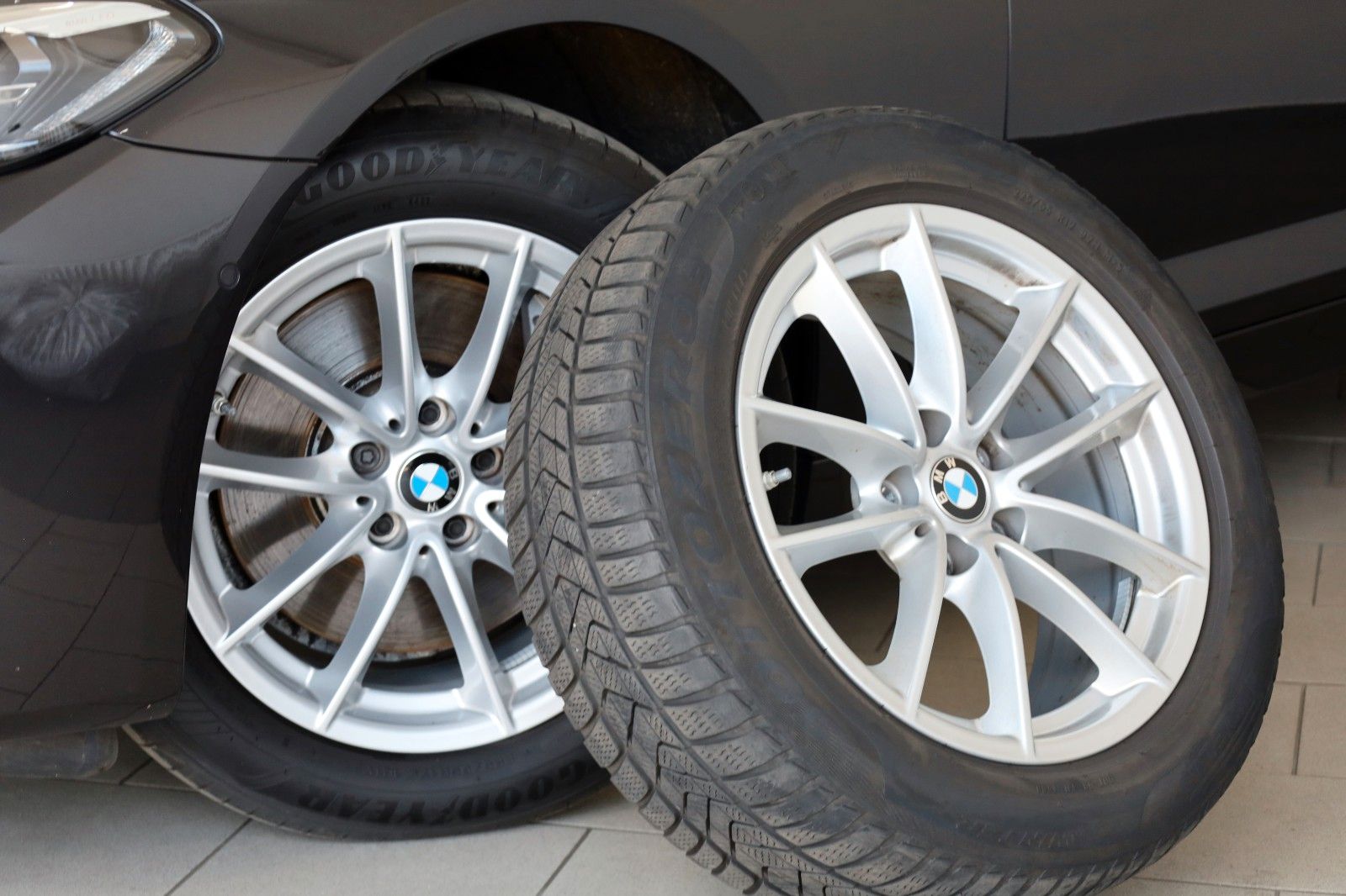Fahrzeugabbildung BMW 530 d xDrive Lim. Leder,Navi,LED,Kamera,HUD,+WR