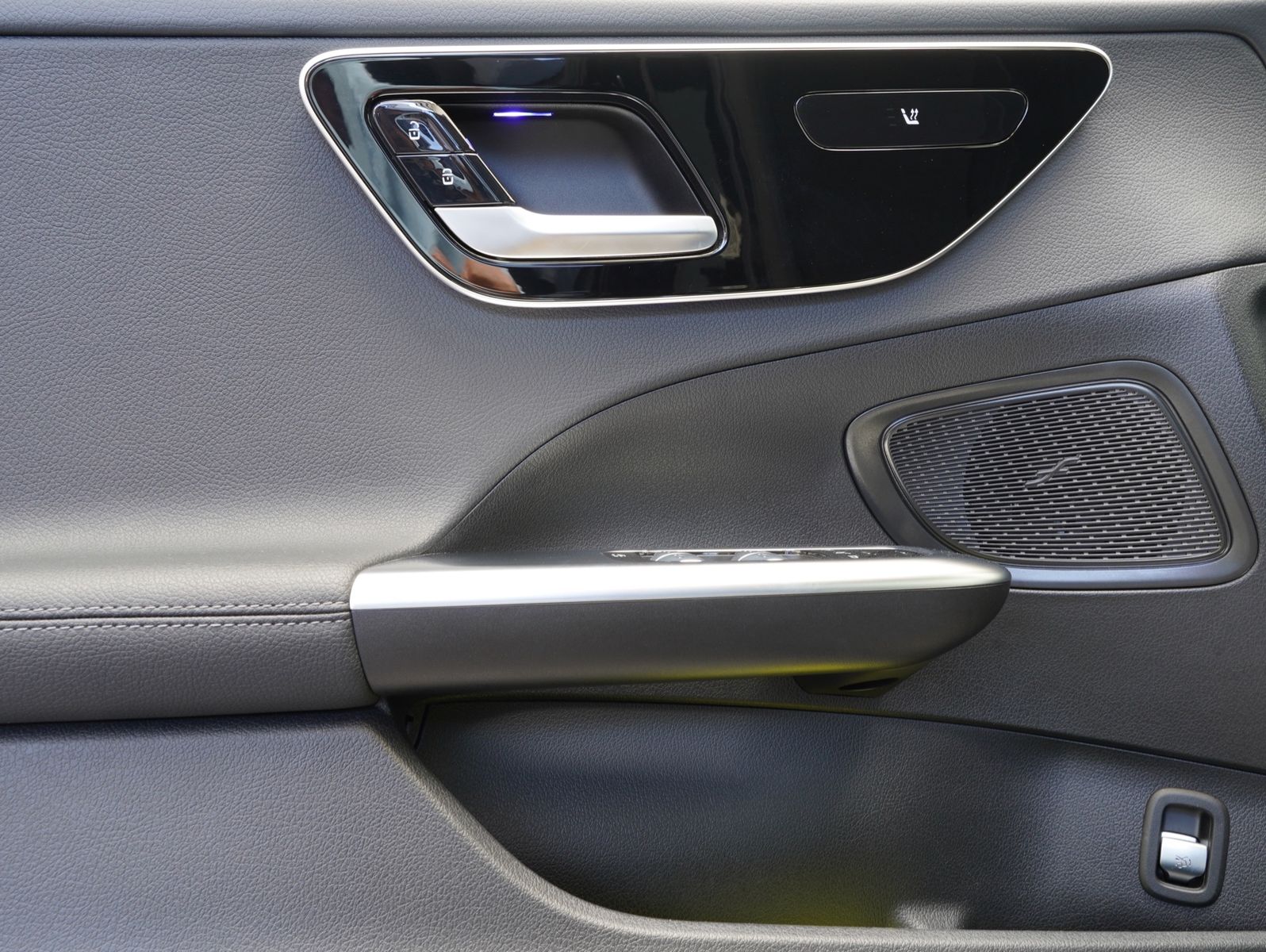 Fahrzeugabbildung Mercedes-Benz C 200 T d 2x Avantgarde LED/NAVI/MBUX/KAMERA
