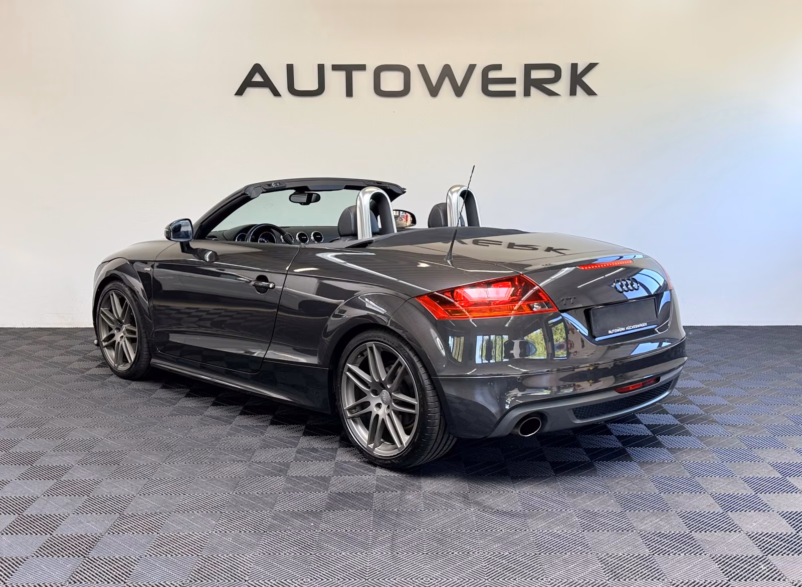 Audi TT Roadster 2.0 TFSI *3xS-line*Bose*Navi*19Zoll*
