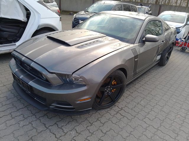 Ford Mustang GT 426PS