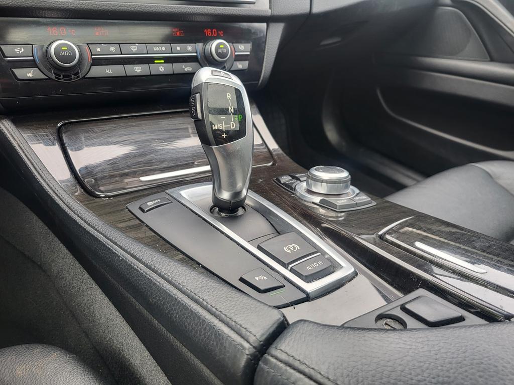 BMW 523
