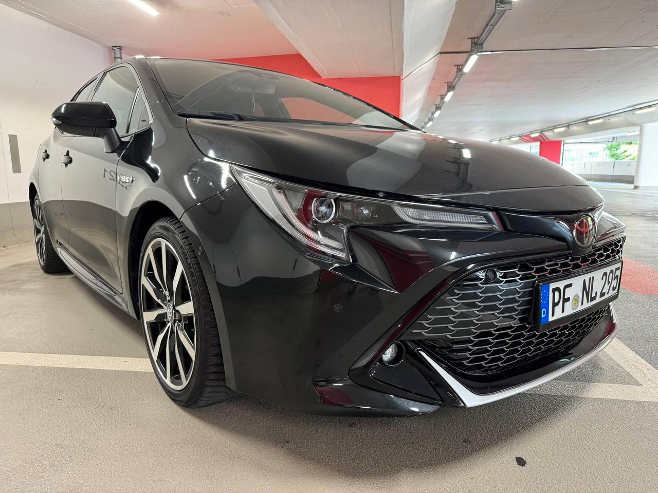 Toyota Corolla Hybrid GR Sport Black Edition