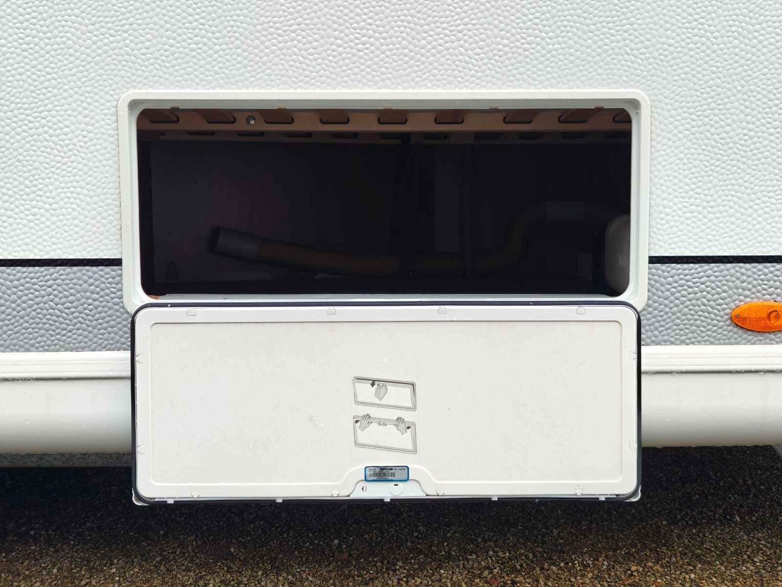 Fahrzeugabbildung Hobby Excellent 540 UFe - Fahrradträger, TV, 1.750kg -