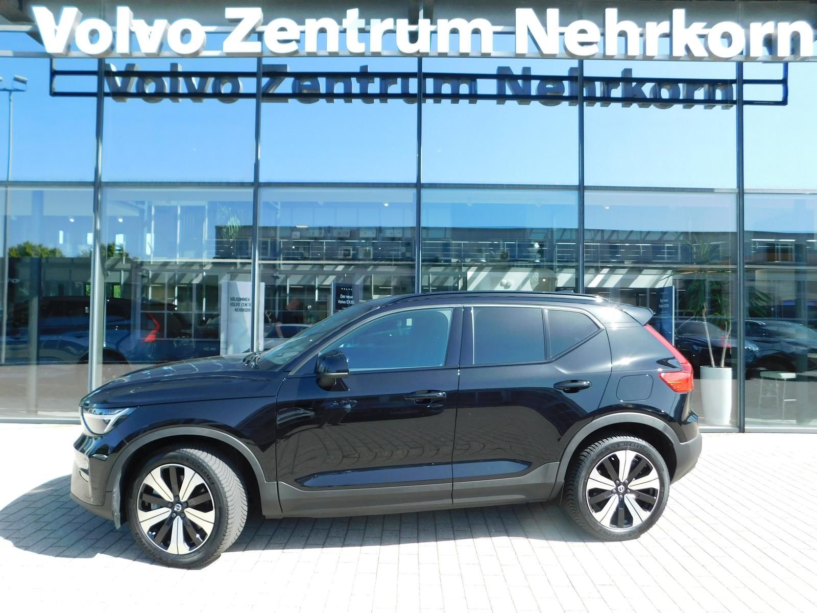 Fahrzeugabbildung Volvo XC40 Recharge single Motor Plus
