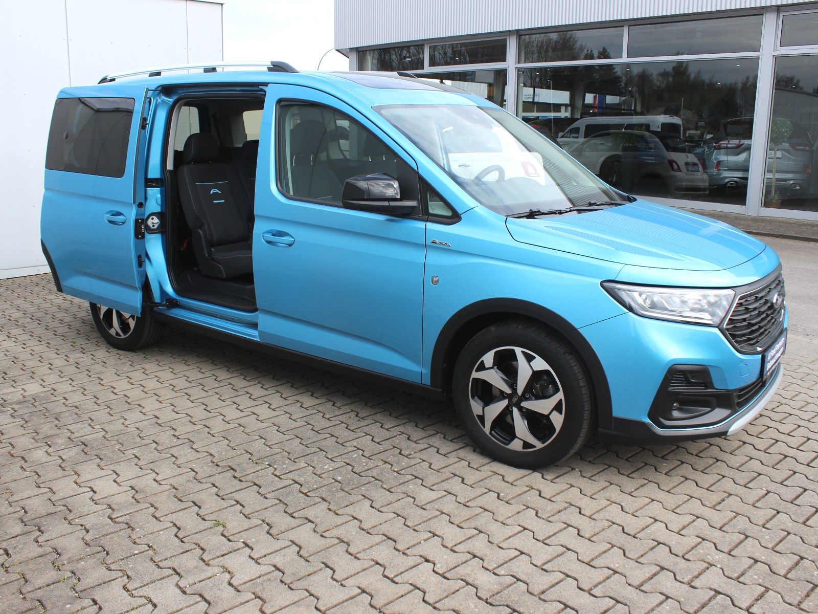 Fahrzeugabbildung Ford Grand Tourneo Connect Active 2,0 EcoBlue