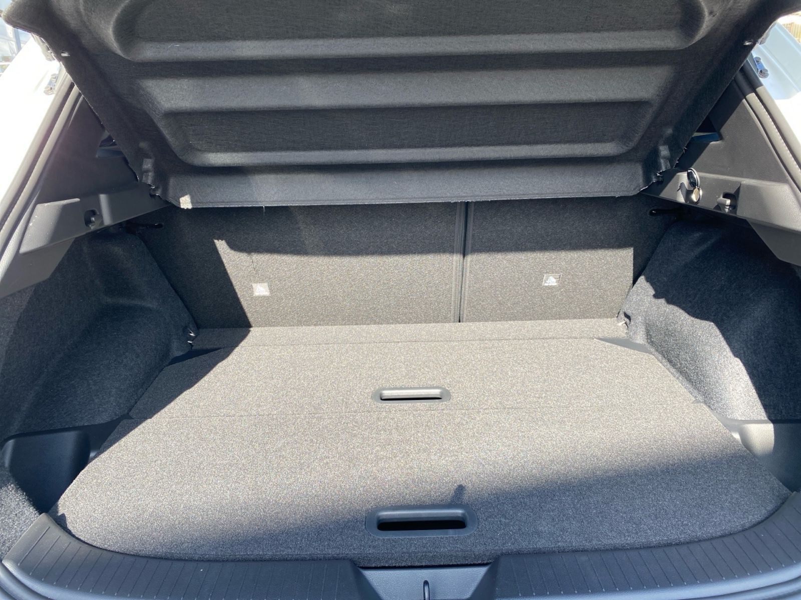 Fahrzeugabbildung Nissan QASHQAI 1.3 DIG-T MHEV 158 PS MT 4x2 N-Connecta