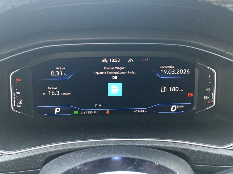 Fahrzeugabbildung Volkswagen T-Roc 1.5 TSI Sport DSG R-Line