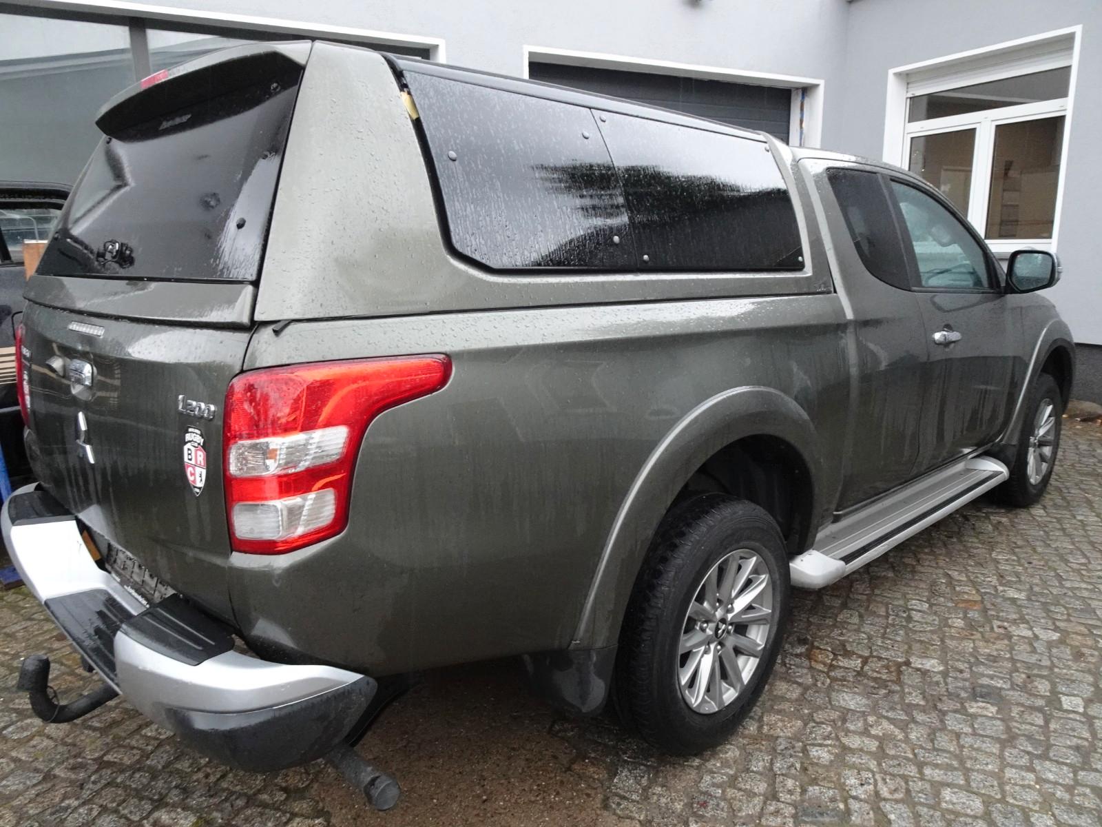 Mitsubishi L200 Plus Club Cab 4WD 133kW, KLIMATR-RCAM-AHK