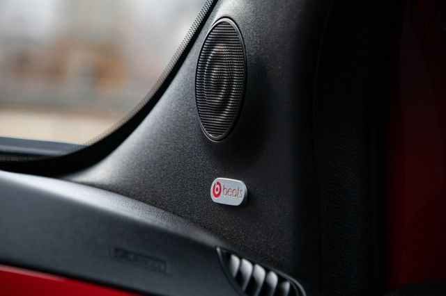 Fahrzeugabbildung Fiat 500C 1.0 GSE Hybrid (RED) BEATS Audio Allwetter