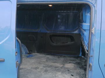 Opel Vivaro - 8